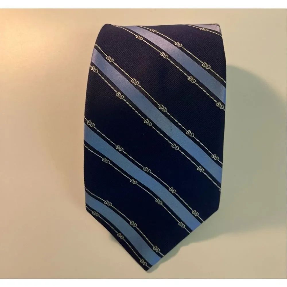Brooks Brothers tie
